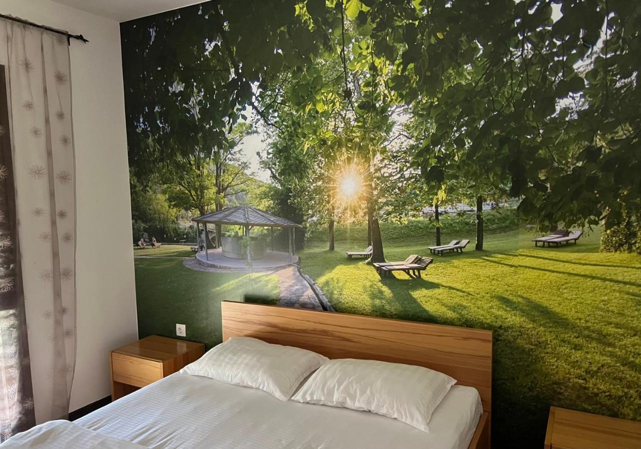 טרביניה Jazina Hotel מראה חיצוני תמונה