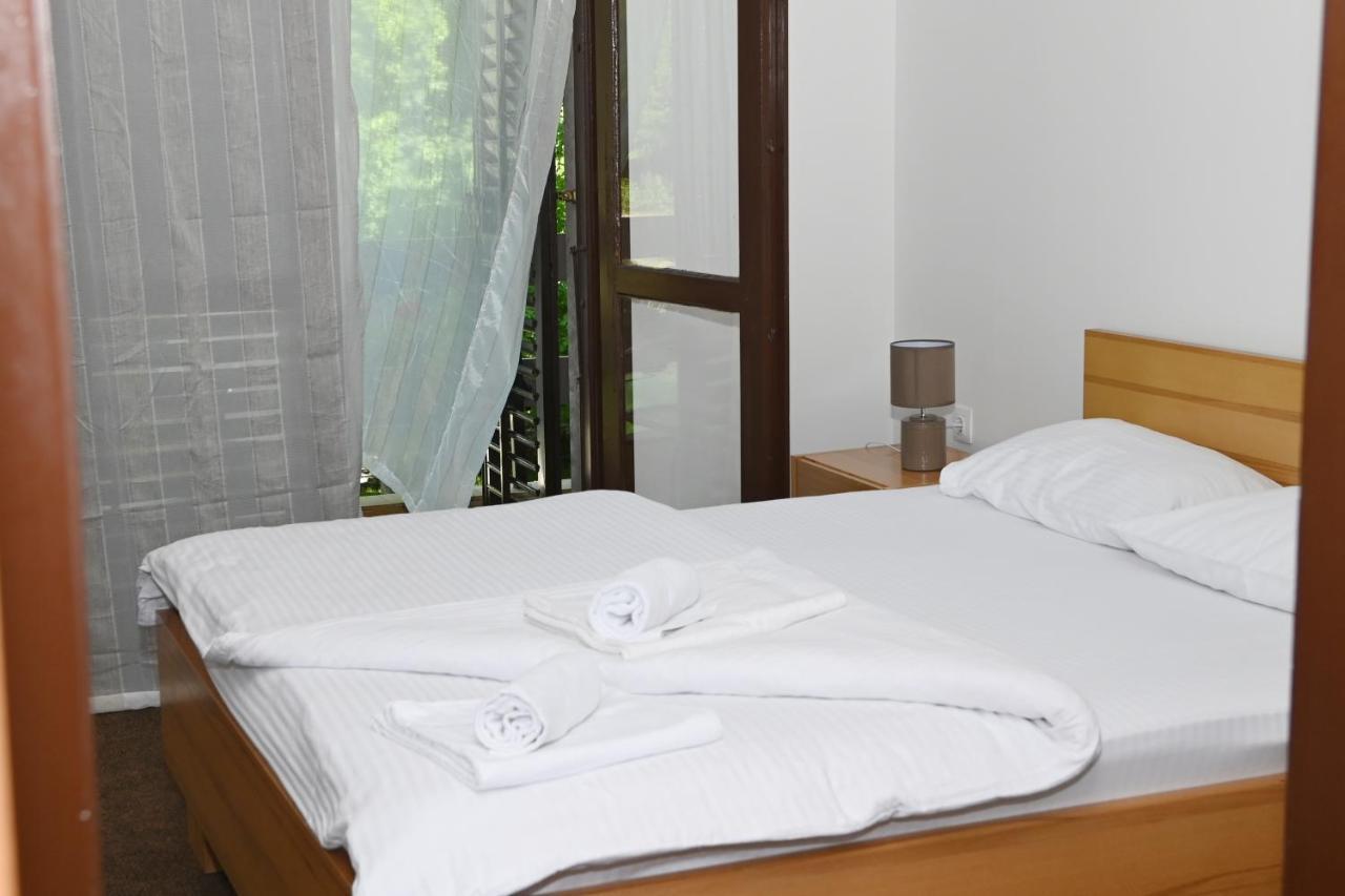 טרביניה Jazina Hotel מראה חיצוני תמונה