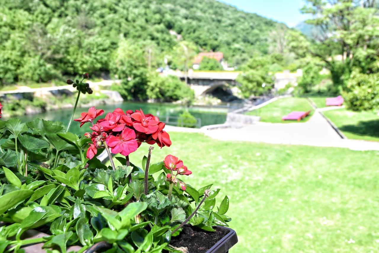 טרביניה Jazina Hotel מראה חיצוני תמונה