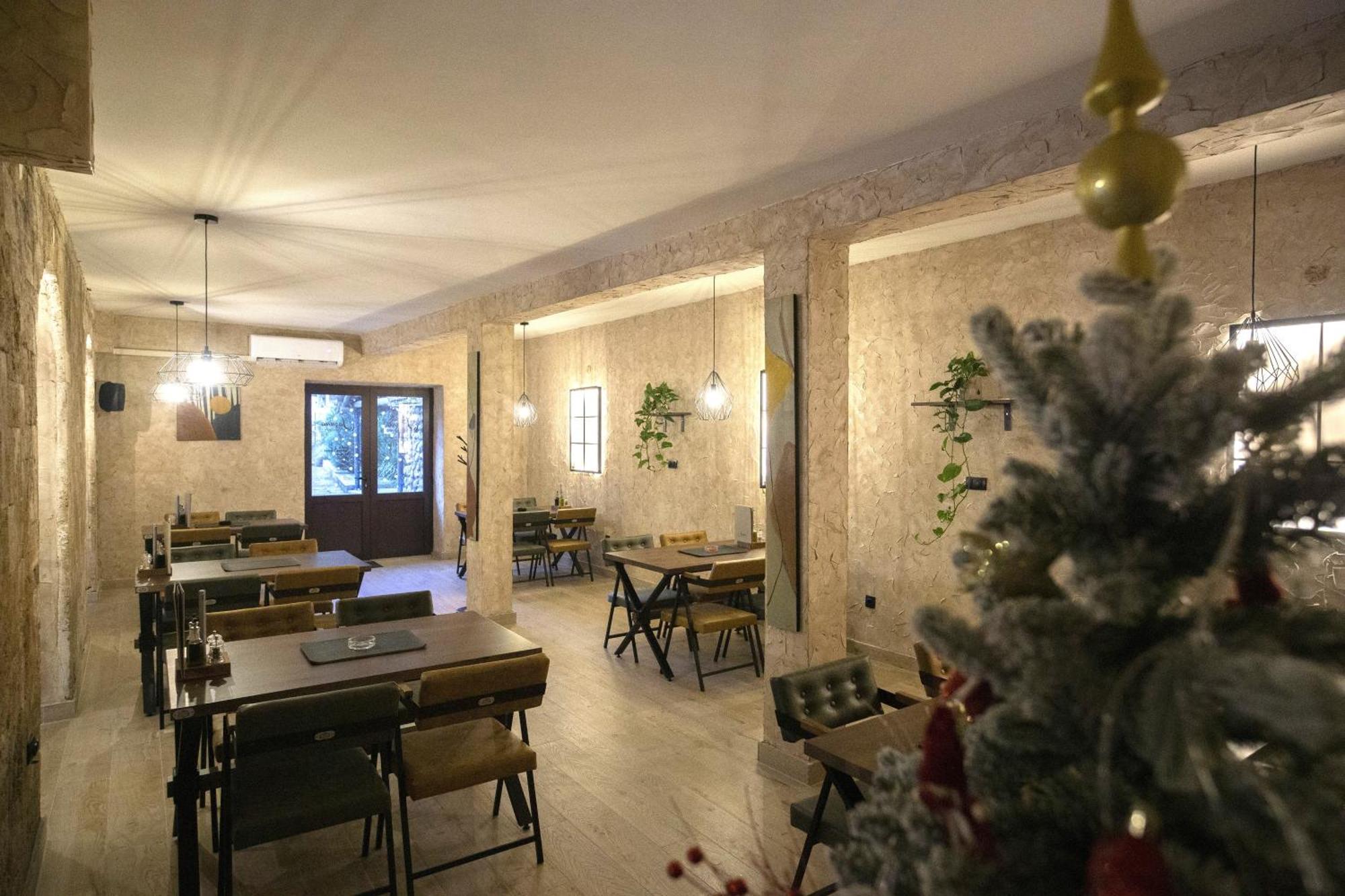 טרביניה Jazina Hotel מראה חיצוני תמונה