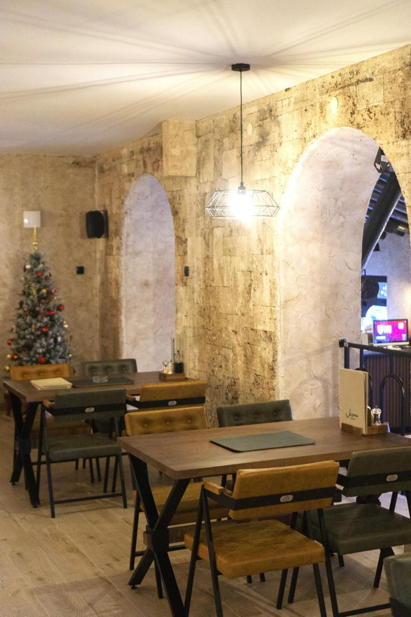 טרביניה Jazina Hotel מראה חיצוני תמונה