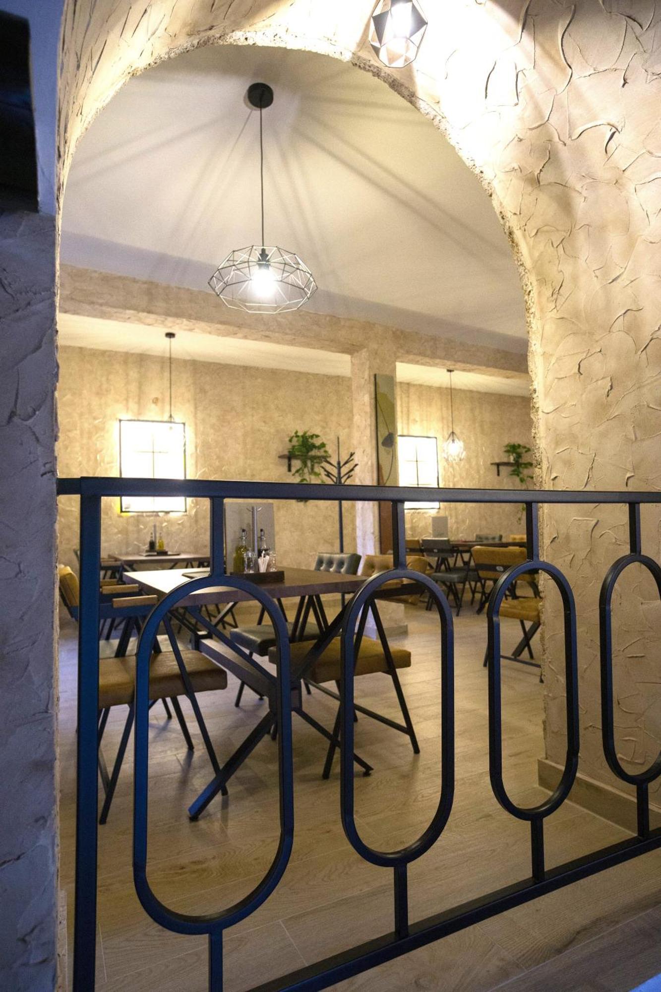 טרביניה Jazina Hotel מראה חיצוני תמונה