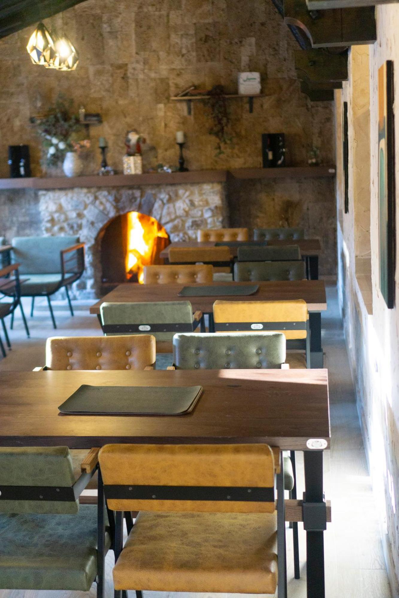 טרביניה Jazina Hotel מראה חיצוני תמונה
