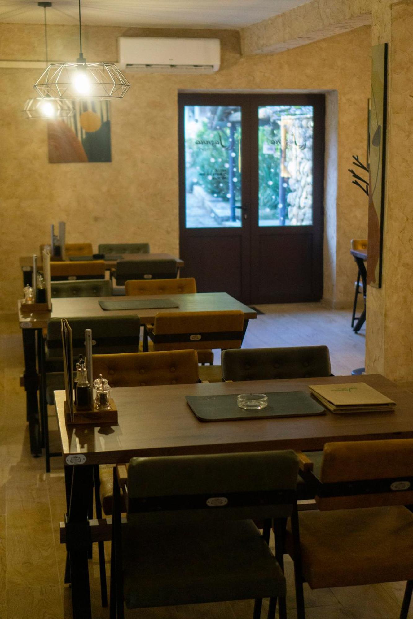 טרביניה Jazina Hotel מראה חיצוני תמונה